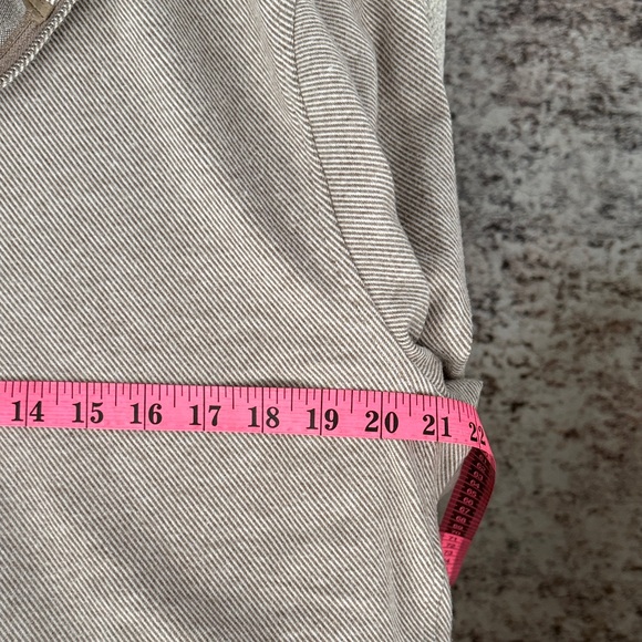 NWT J.Crew Men’s XL Authentic Fleece Quarter Zip Pullover Tan Classic Casual - Picture 8 of 10